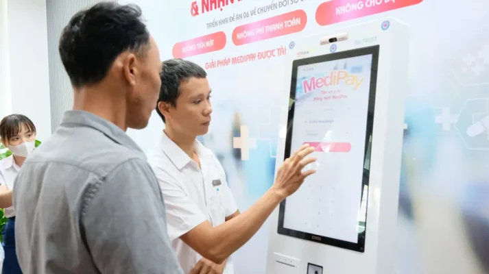 Các bệnh viện bắt đầu triển khai Kiosk y tế tự phục vụ